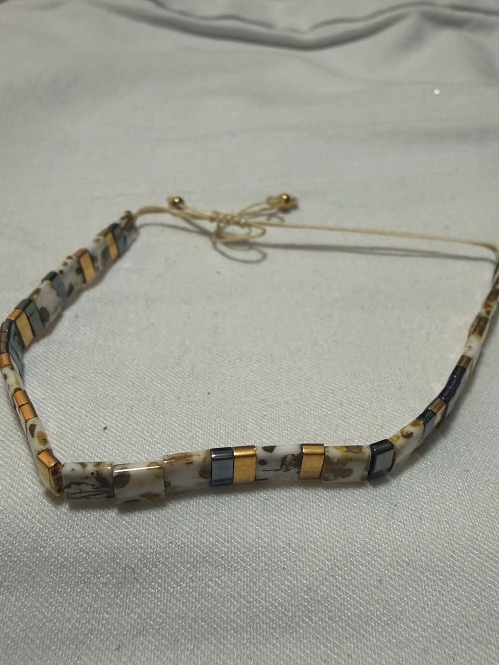 Adjustable Marbled and Gold Beaded Bracelet NWOT